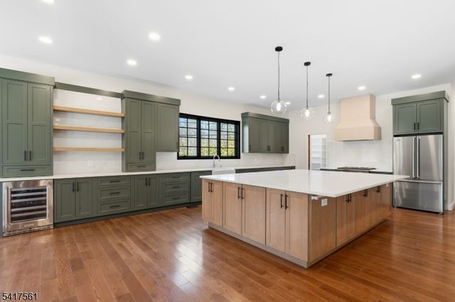 803 Marshall Rd, River Vale Twp., NJ 07675