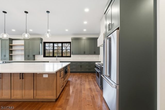 803 Marshall Rd, River Vale Twp., NJ 07675