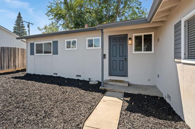 1902 Wildwood Way, Roseville, CA 95661