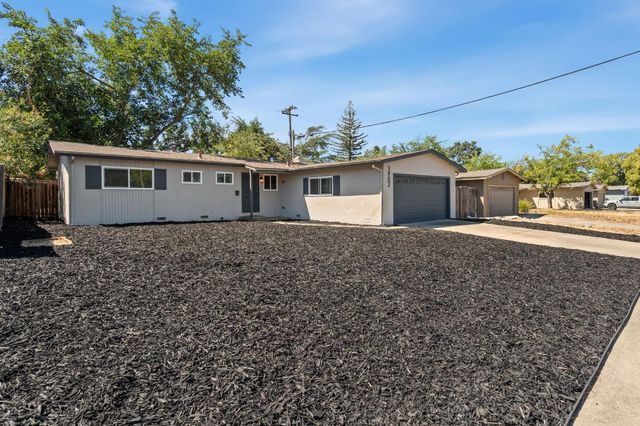 1902 Wildwood Way, Roseville, CA 95661