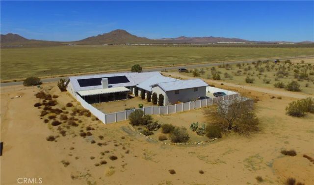 17389 Central Road, Apple Valley, CA 92307