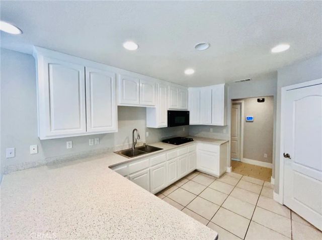 17389 Central Road, Apple Valley, CA 92307