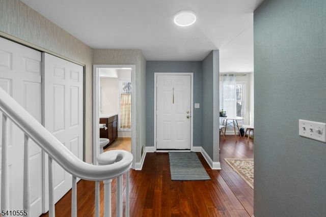 34 Hillsborough Ct, Rockaway Twp., NJ 07866