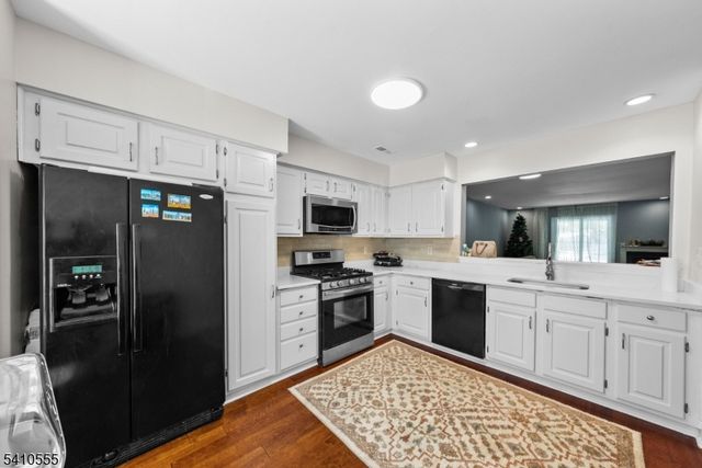 34 Hillsborough Ct, Rockaway Twp., NJ 07866