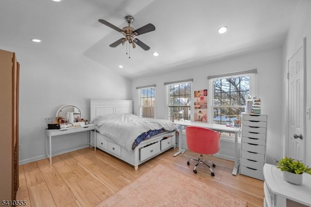 34 Hillsborough Ct, Rockaway Twp., NJ 07866