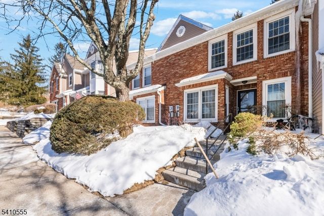 34 Hillsborough Ct, Rockaway Twp., NJ 07866