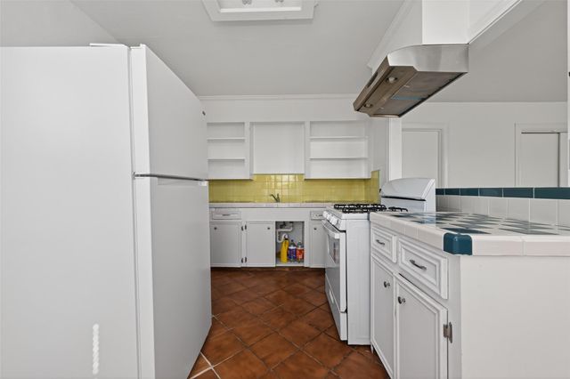 2005 Common Street, Houston, TX 77009