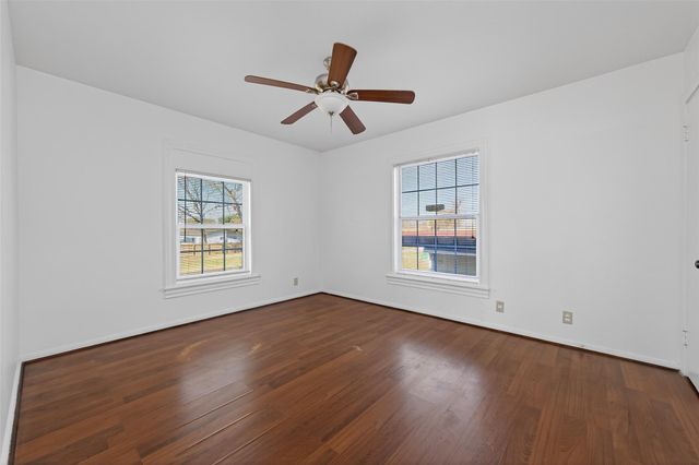 2005 Common Street, Houston, TX 77009