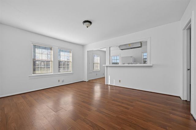 2005 Common Street, Houston, TX 77009