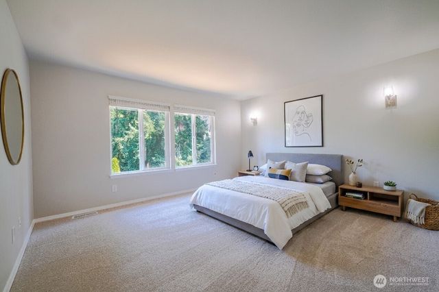 19500 6th Avenue S, Des Moines, WA 98148