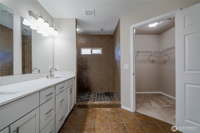 19500 6th Avenue S, Des Moines, WA 98148