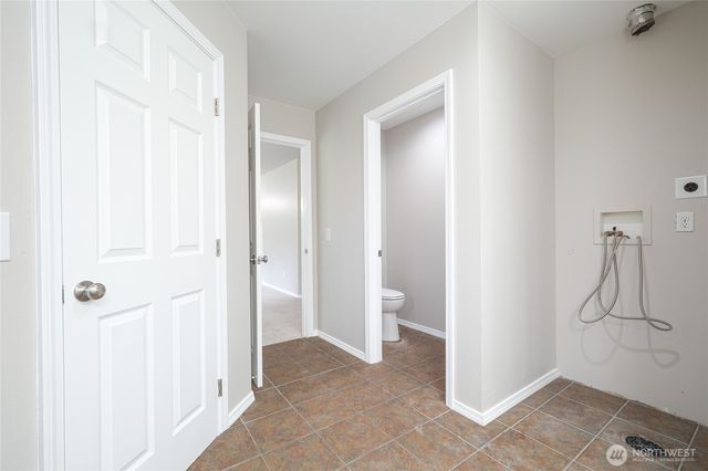 19500 6th Avenue S, Des Moines, WA 98148