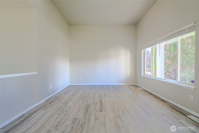 19500 6th Avenue S, Des Moines, WA 98148