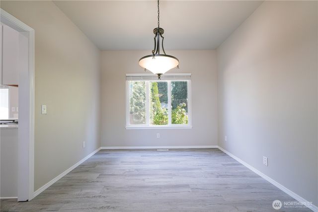 19500 6th Avenue S, Des Moines, WA 98148