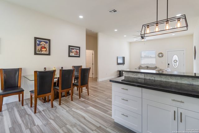 567 Hummingbird, Canyon Lake, TX 78133