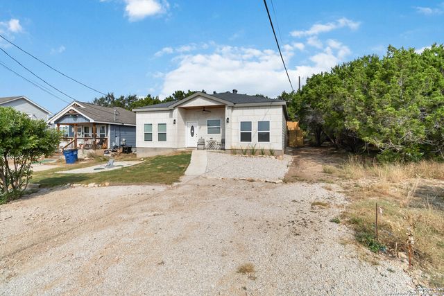 567 Hummingbird, Canyon Lake, TX 78133