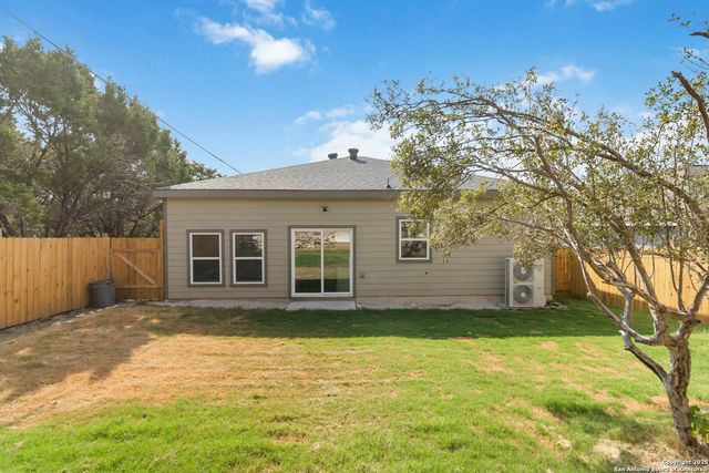 567 Hummingbird, Canyon Lake, TX 78133