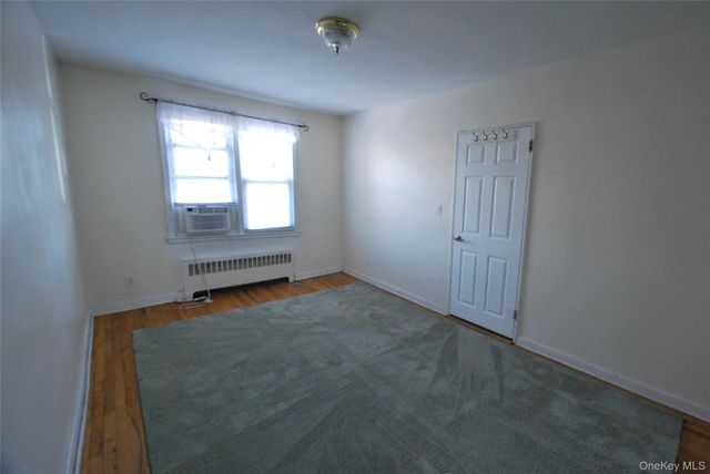 16 Wainwright Avenue 2A, Yonkers, NY 10710