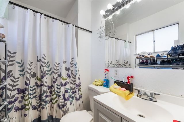 6224 Arlington Avenue, Las Vegas, NV 89107