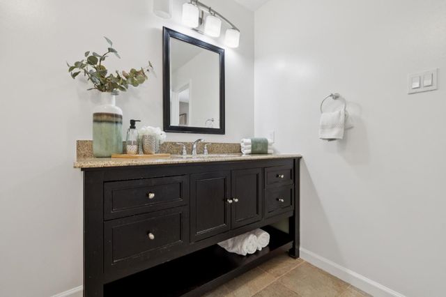 1101 Continentals Way 112, Belmont, CA 94002
