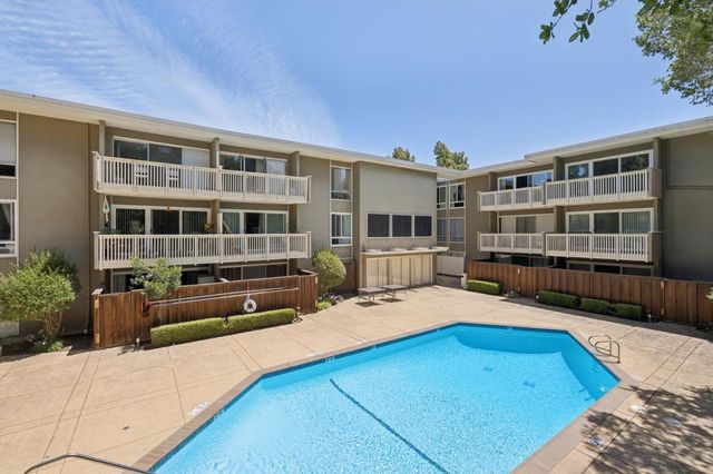 1101 Continentals Way 112, Belmont, CA 94002