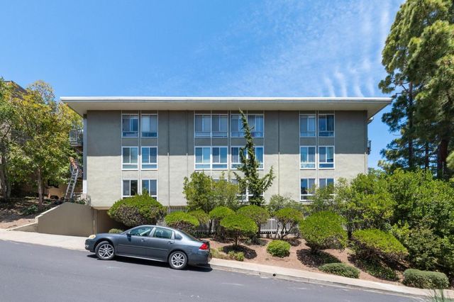 1101 Continentals Way 112, Belmont, CA 94002