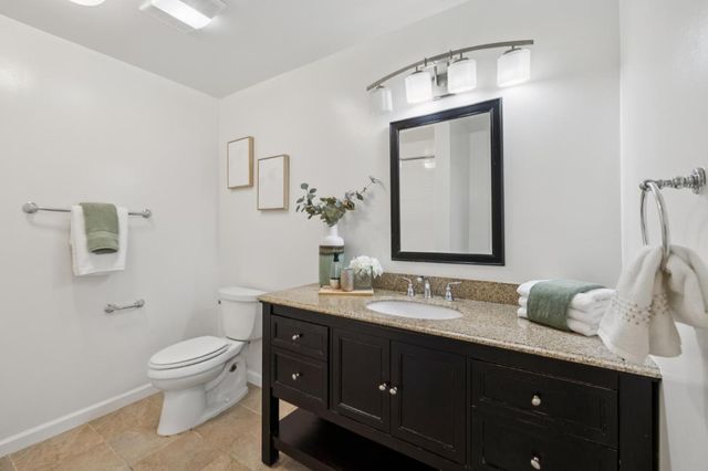 1101 Continentals Way 112, Belmont, CA 94002