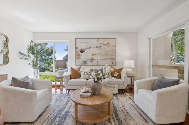 1101 Continentals Way 112, Belmont, CA 94002