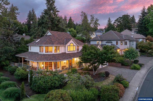 2002 Morning View Dr, Eugene, OR 97405