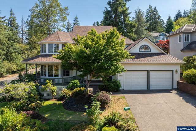 2002 Morning View Dr, Eugene, OR 97405