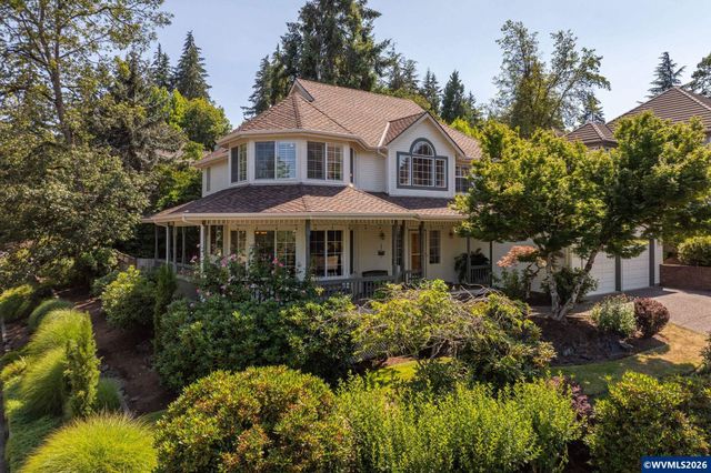 2002 Morning View Dr, Eugene, OR 97405