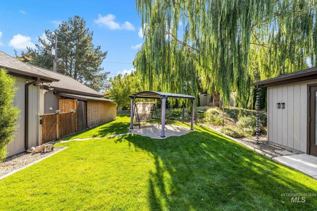 2416 Terrace Dr, Caldwell, ID 83605