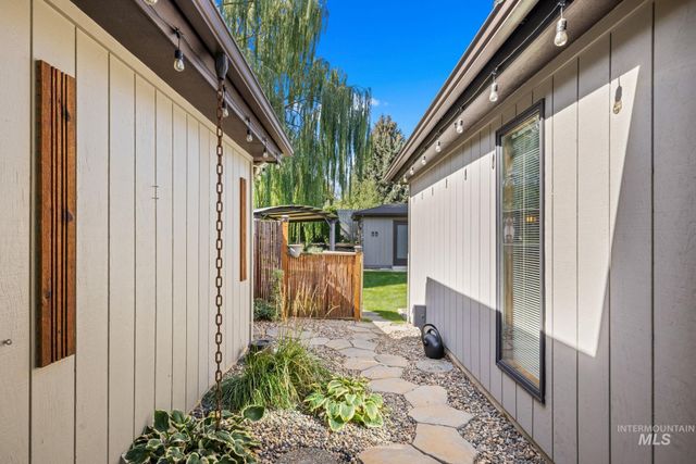 2416 Terrace Dr, Caldwell, ID 83605