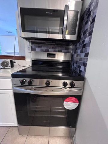 7945 Edgebrook Circle B, North Charleston, SC 29418