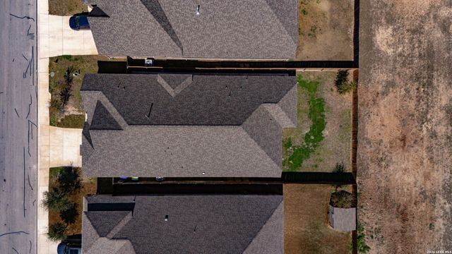 9426 Groff Garden, San Antonio, TX 78254