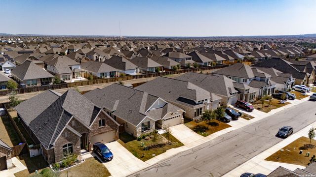 9426 Groff Garden, San Antonio, TX 78254