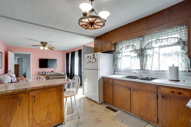 1985 Peavine Road, Rock Spring, GA 30739