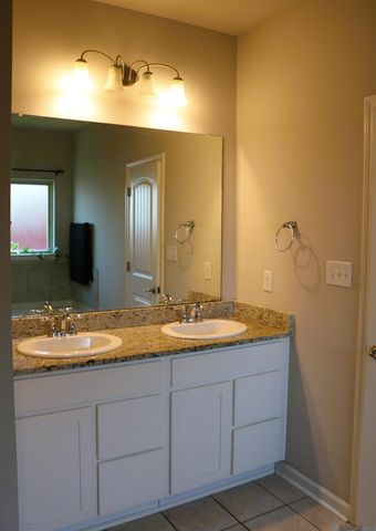 7569 Cherrybark Oak Dr, Gonzales, LA 70737