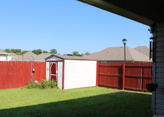 7569 Cherrybark Oak Dr, Gonzales, LA 70737