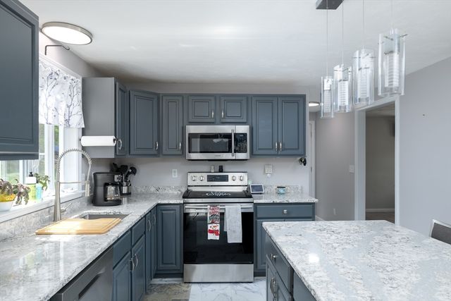 15 Tyler Drive, Holden, MA 01520