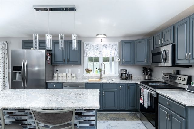 15 Tyler Drive, Holden, MA 01520