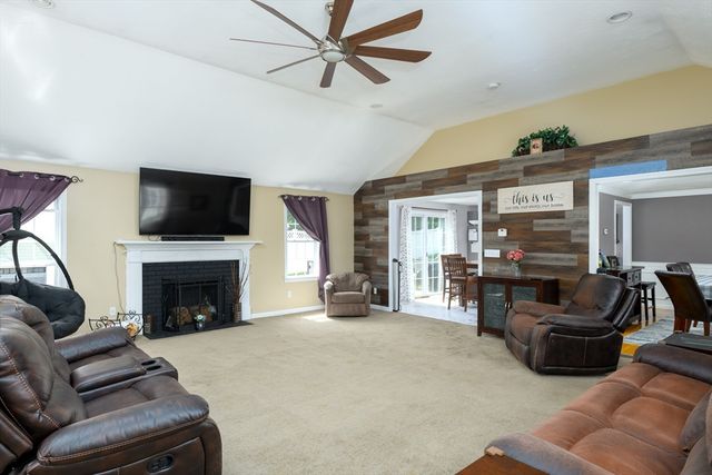 15 Tyler Drive, Holden, MA 01520