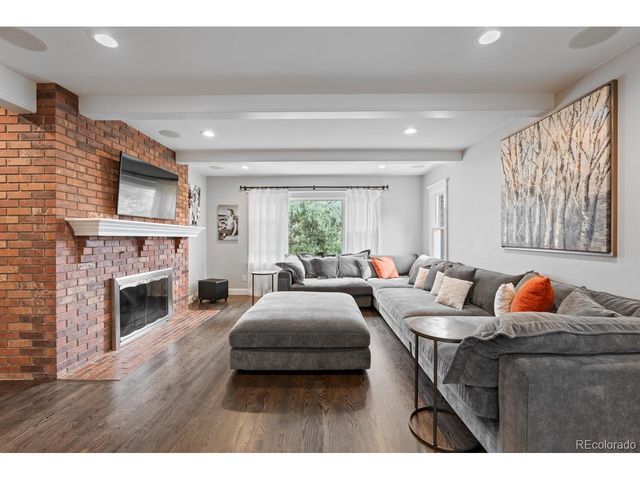 5220 S Joliet Way, Englewood, CO 80111