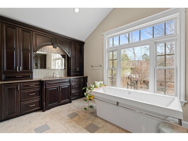 5220 S Joliet Way, Englewood, CO 80111