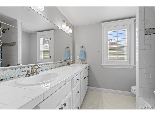 5220 S Joliet Way, Englewood, CO 80111