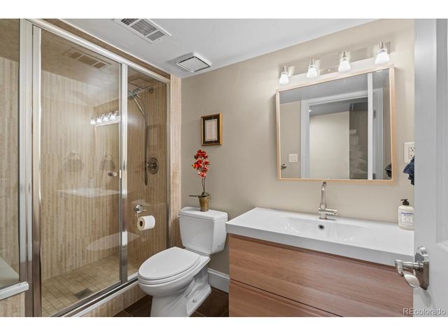 5220 S Joliet Way, Englewood, CO 80111