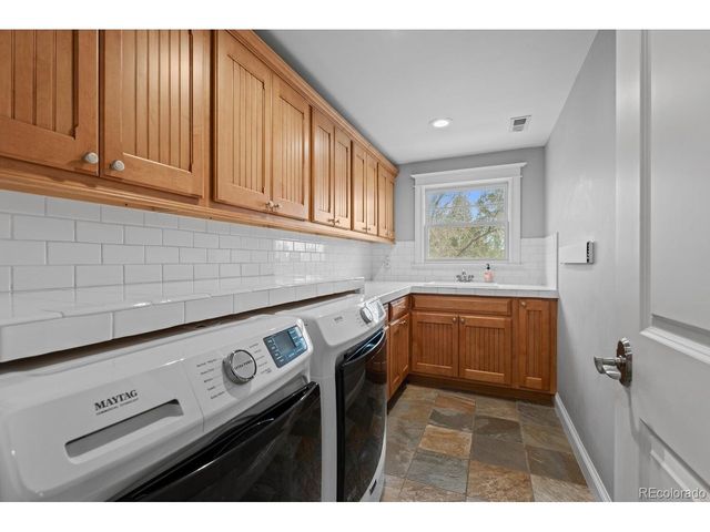 5220 S Joliet Way, Englewood, CO 80111