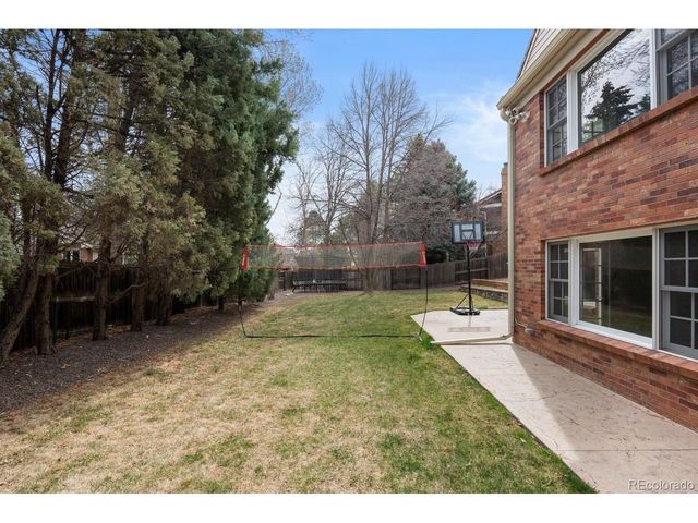 5220 S Joliet Way, Englewood, CO 80111