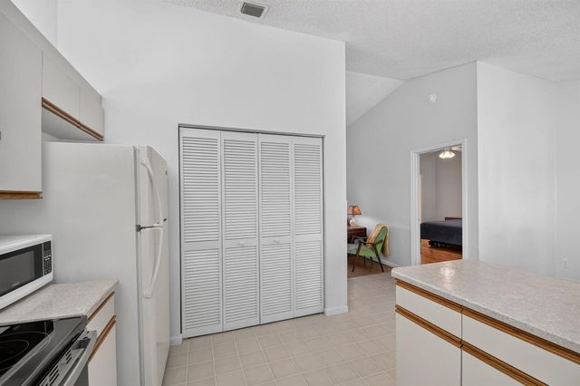 51 Via De Casas Norte, Boynton Beach, FL 33426