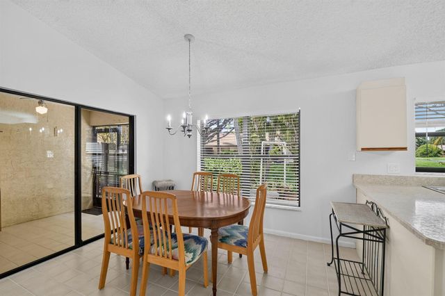 51 Via De Casas Norte, Boynton Beach, FL 33426